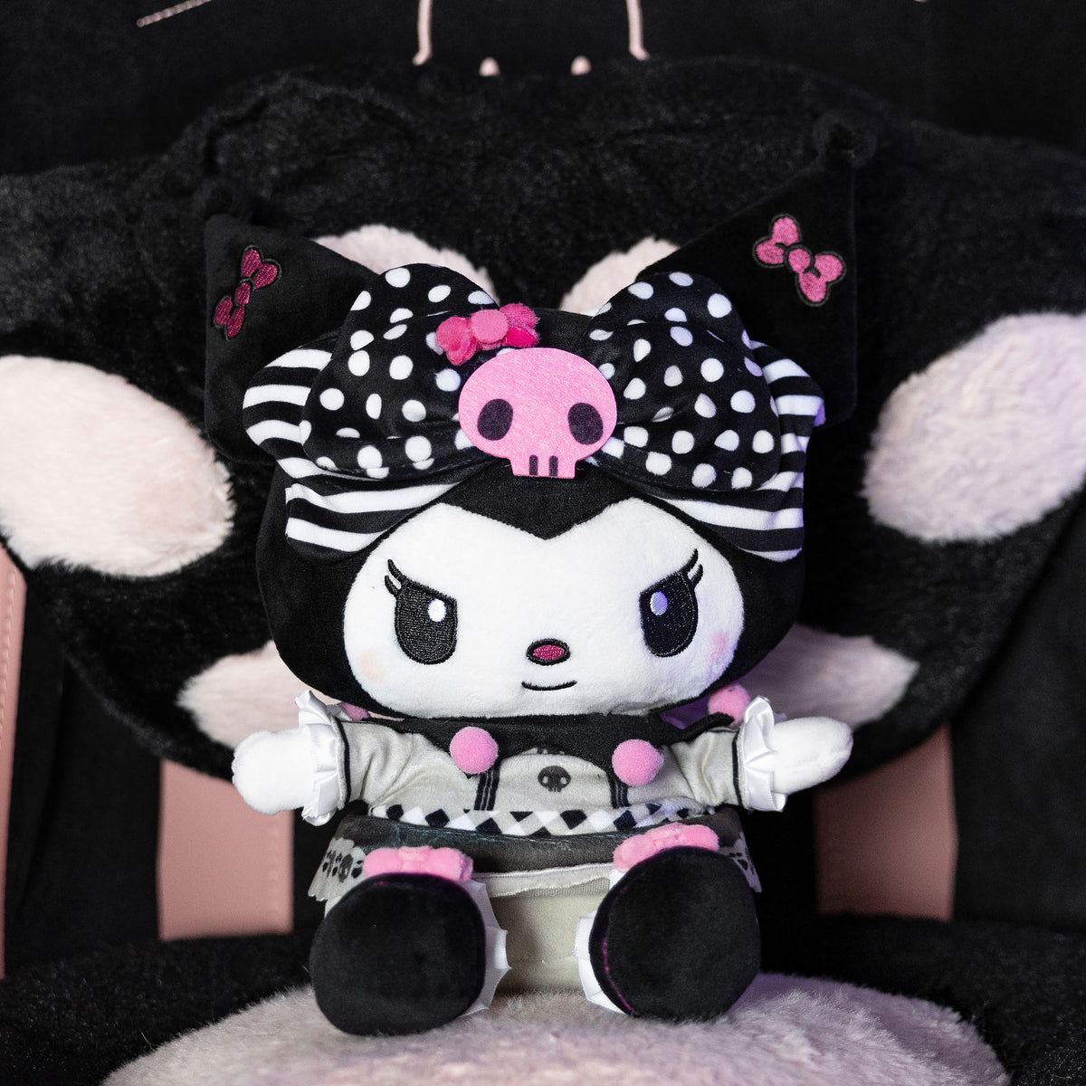 Productafbeelding Hello Kitty - Kuromi Pluchefiguur 31 cm