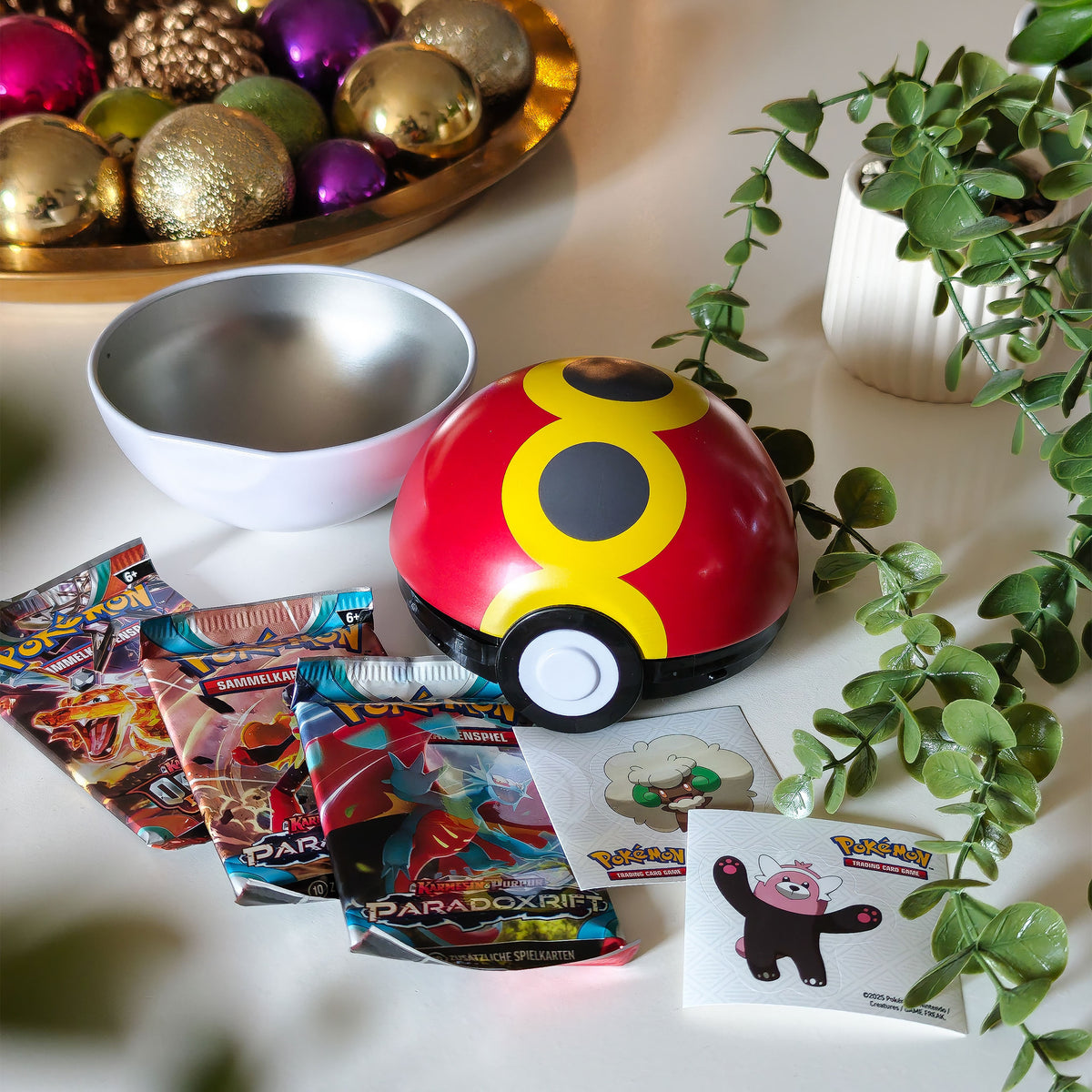 Productafbeelding Pokémon - Mystery Poké Ball Cards Tin Box Herfst 2025