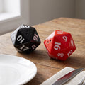 Productafbeelding Dungeons & Dragons - D20 Dobbelsteen Zout- & Peperstrooiers