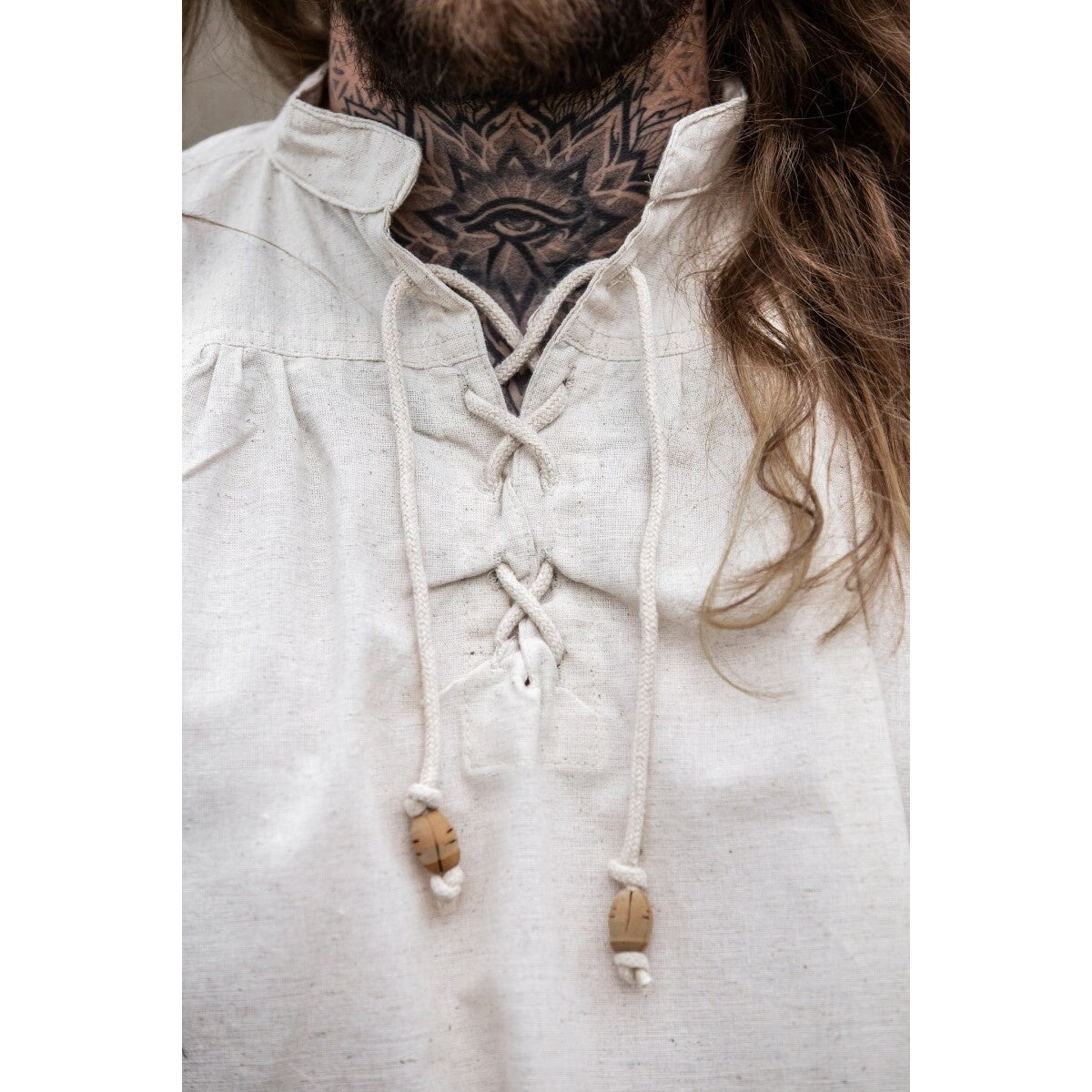 Productafbeelding Middeleeuws opstaande kraag vetershirt Louis mouwloos beige