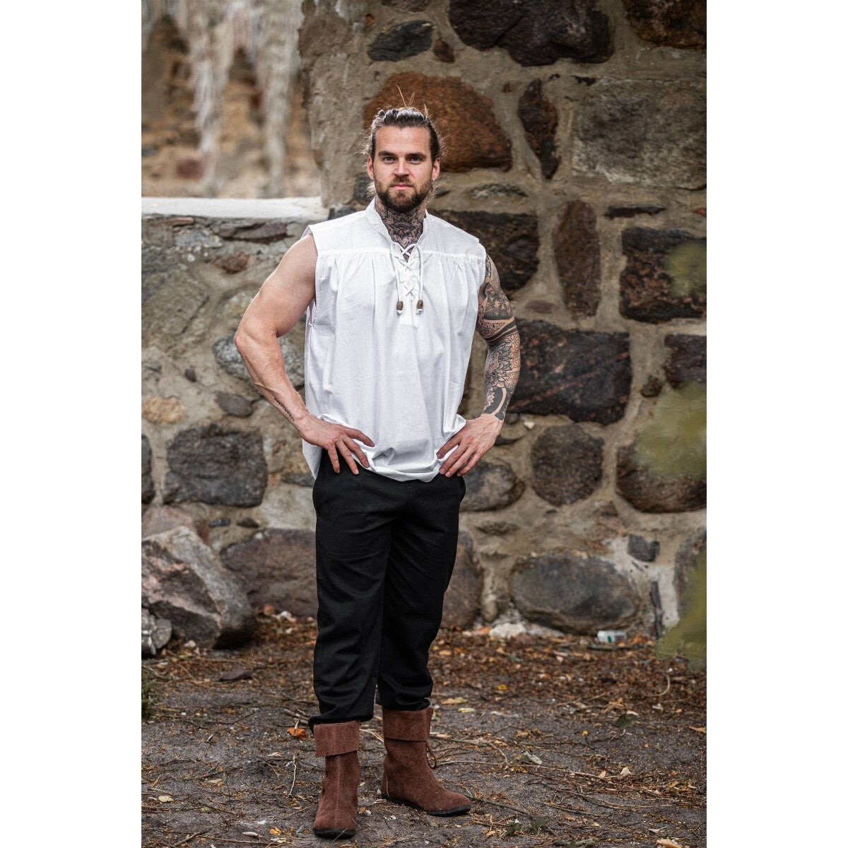 Productafbeelding Middeleeuws staande kraag vetershirt Louis mouwloos wit