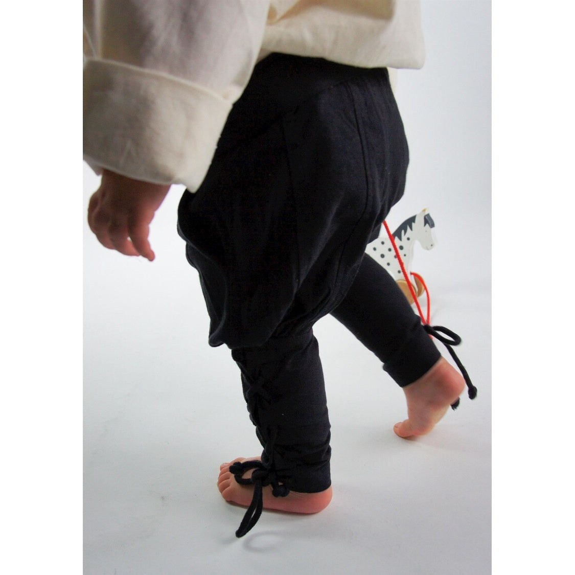 Productafbeelding Middeleeuwse broek Jecklein met beenvetering zwart