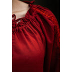 Productafbeelding Middeleeuwse blouse met kant Bettina rood
