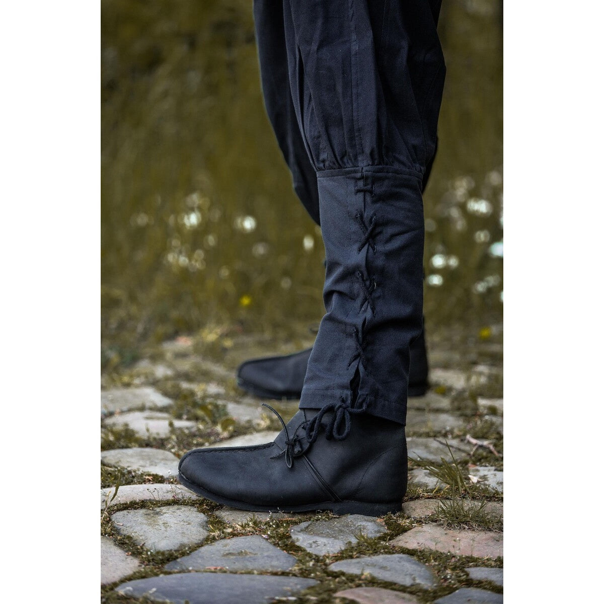 Productafbeelding Middeleeuwse broek Tiago met beenvetering zwart