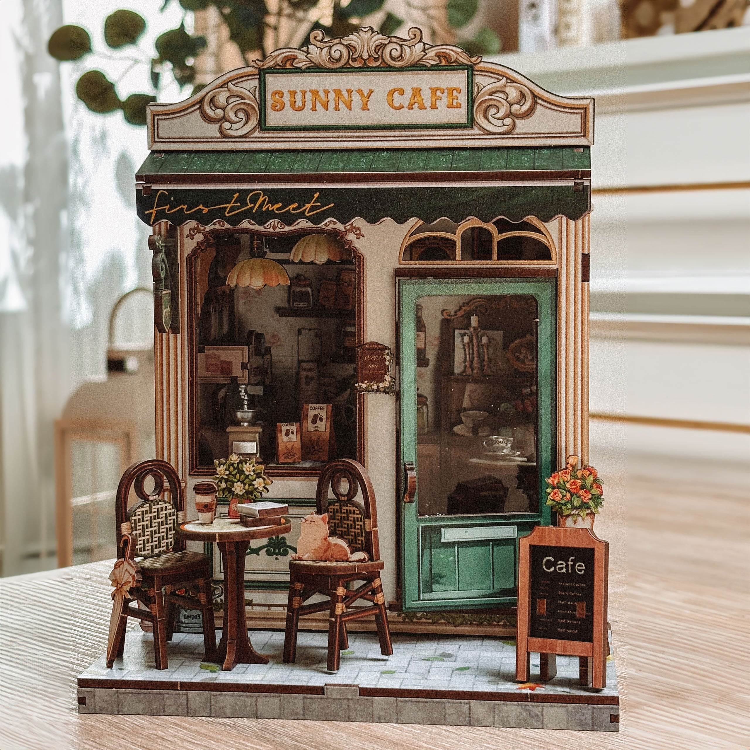 Productafbeelding CuteBee - Sunny Cafe miniatuurhuis Book Nook modelbouwpakket