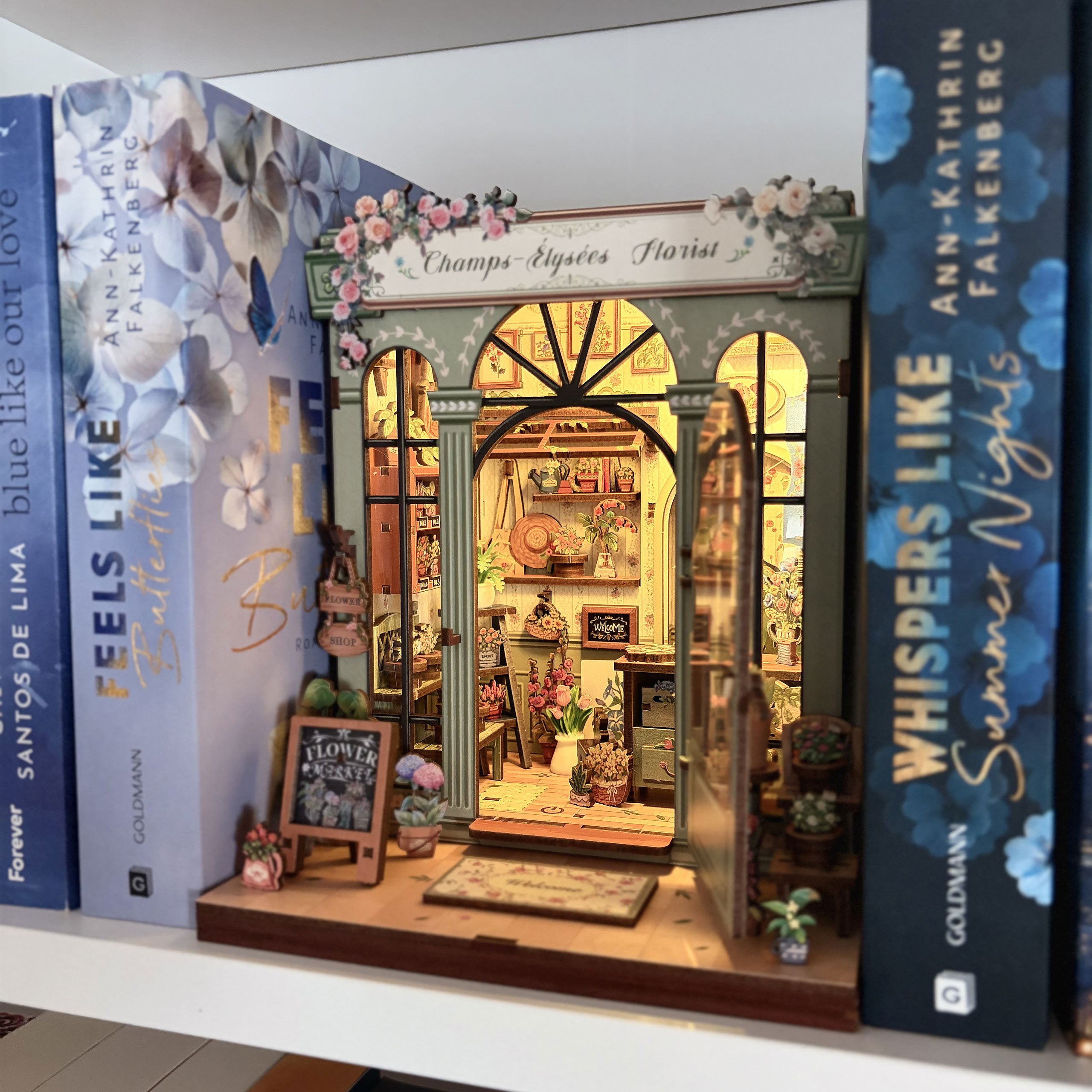 Productafbeelding CuteBee - Champs-Élysées Florist miniatuurhuis Book Nook modelbouwset