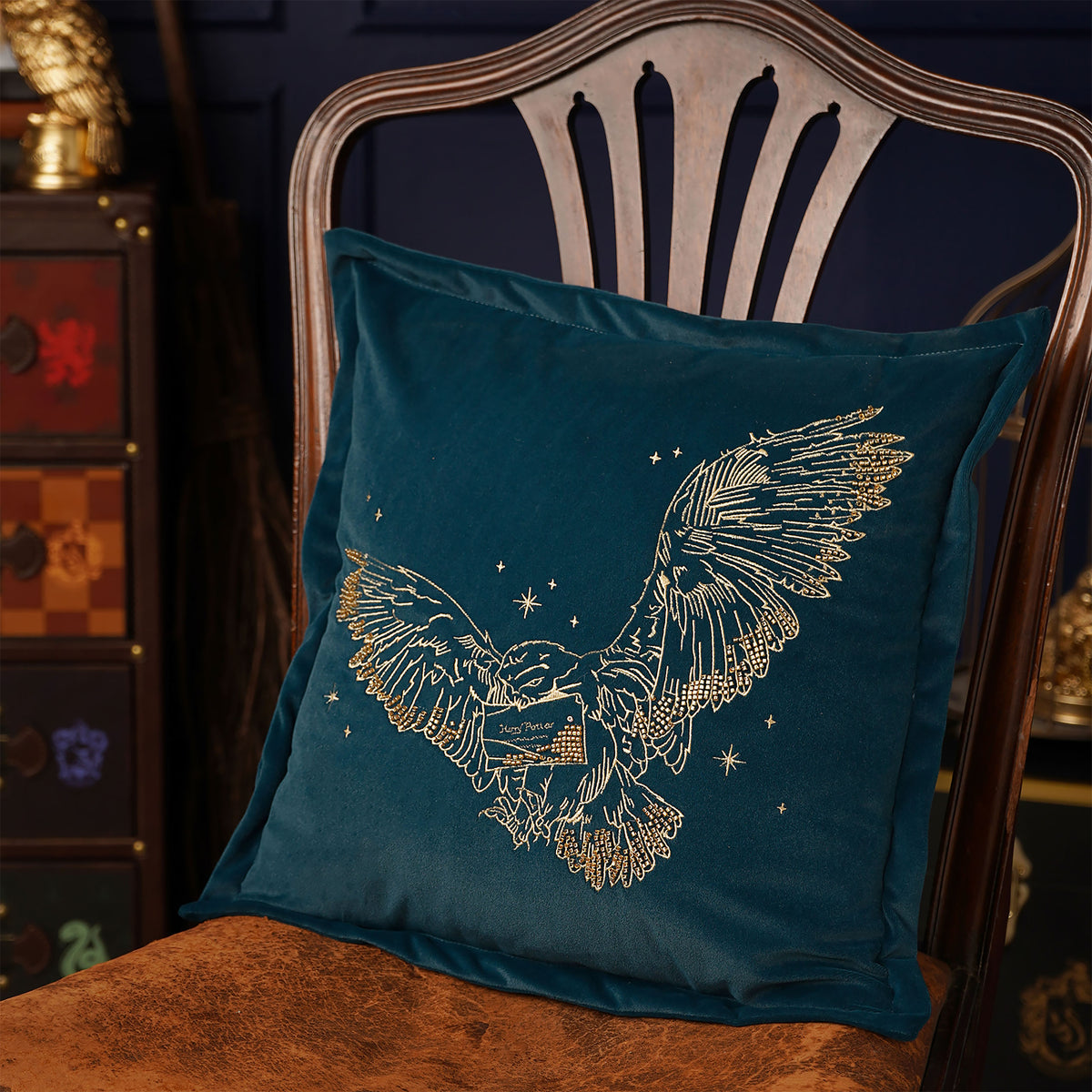 Product image Harry Potter - Alumni Hedwig Cushion