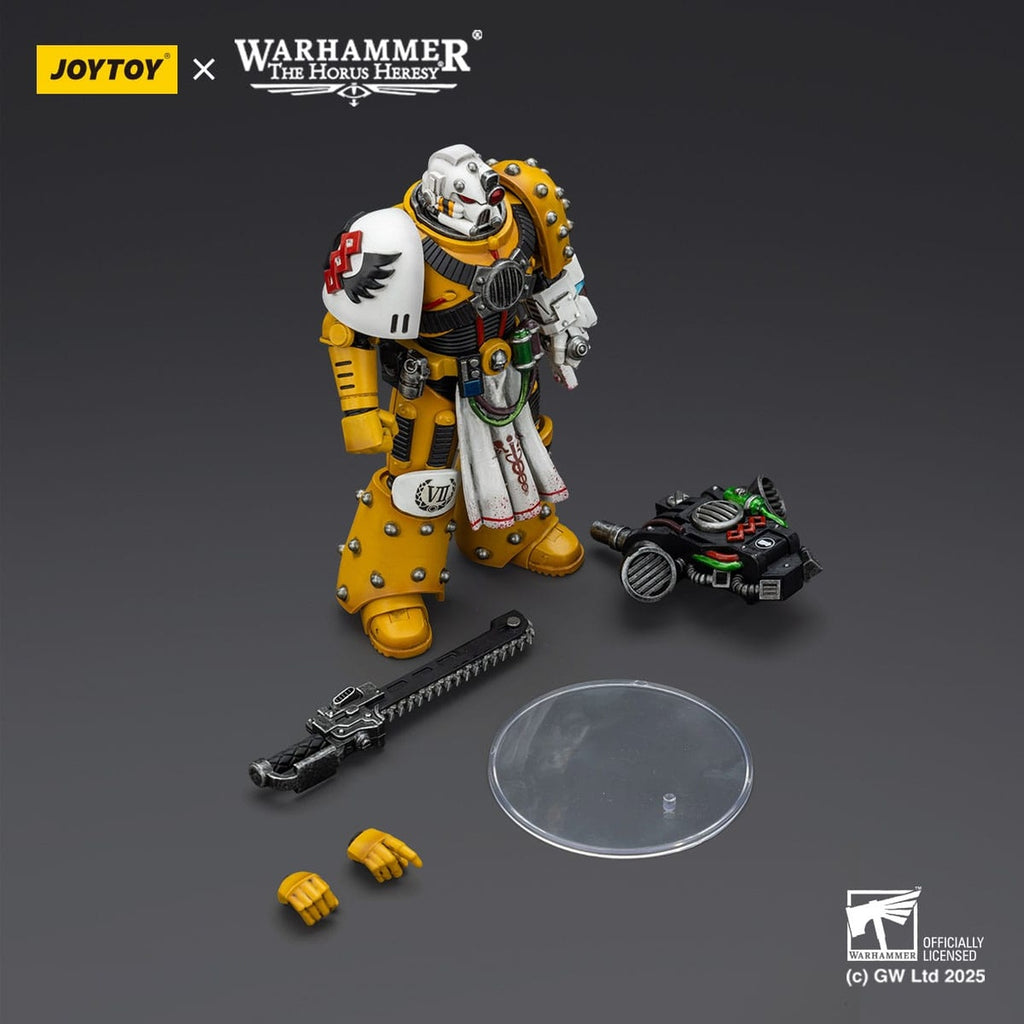 Productafbeelding Warhammer 40k: Imperial Fists - Legion Apothecary Actiefiguur 12 cm
