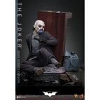 Productafbeelding The Dark Knight - The Joker Actiefiguur 1:6 Bankrover Versie