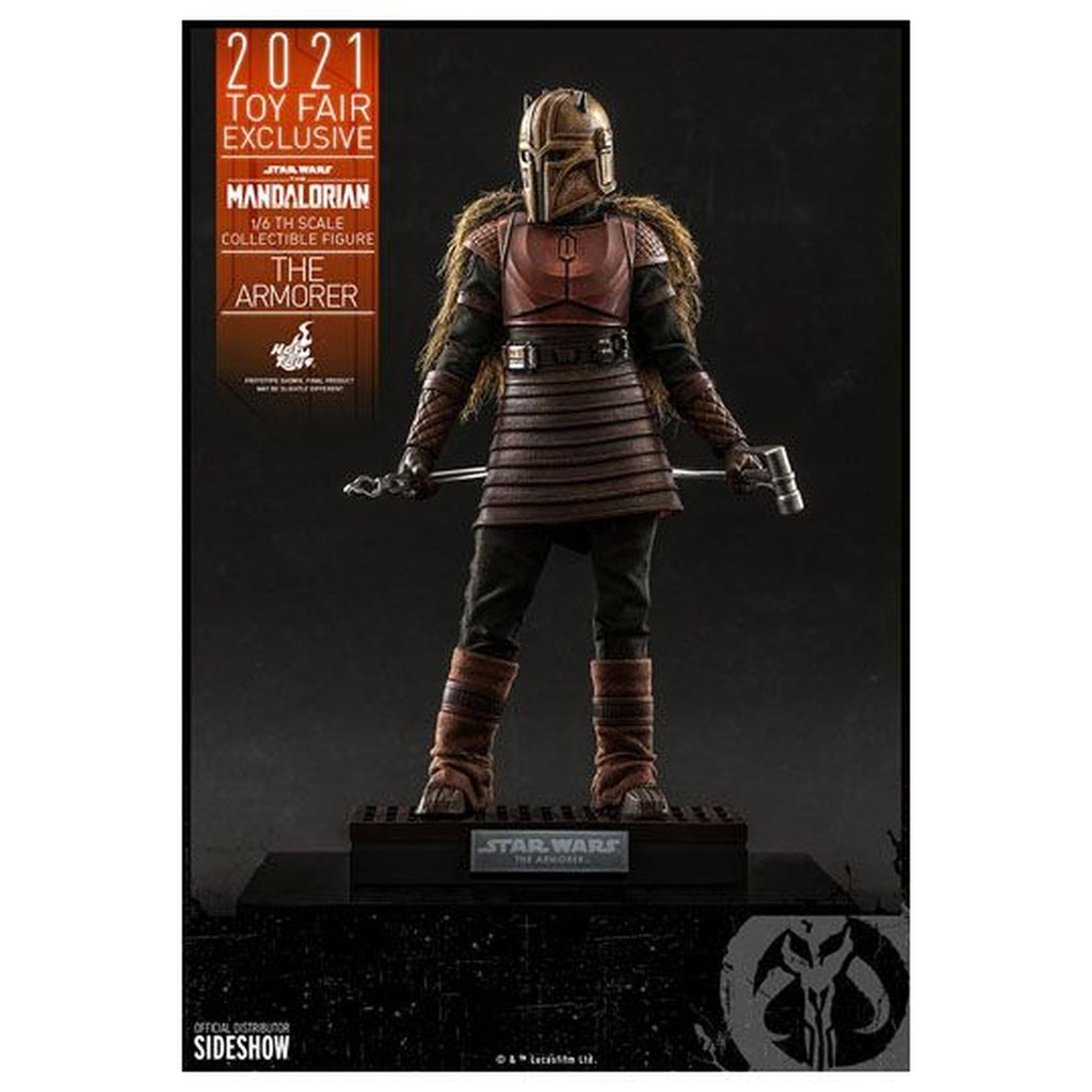 Productafbeelding Star Wars The Mandalorian - The Armorer Actiefiguur 1:6 Toy Fair Exclusive 2021