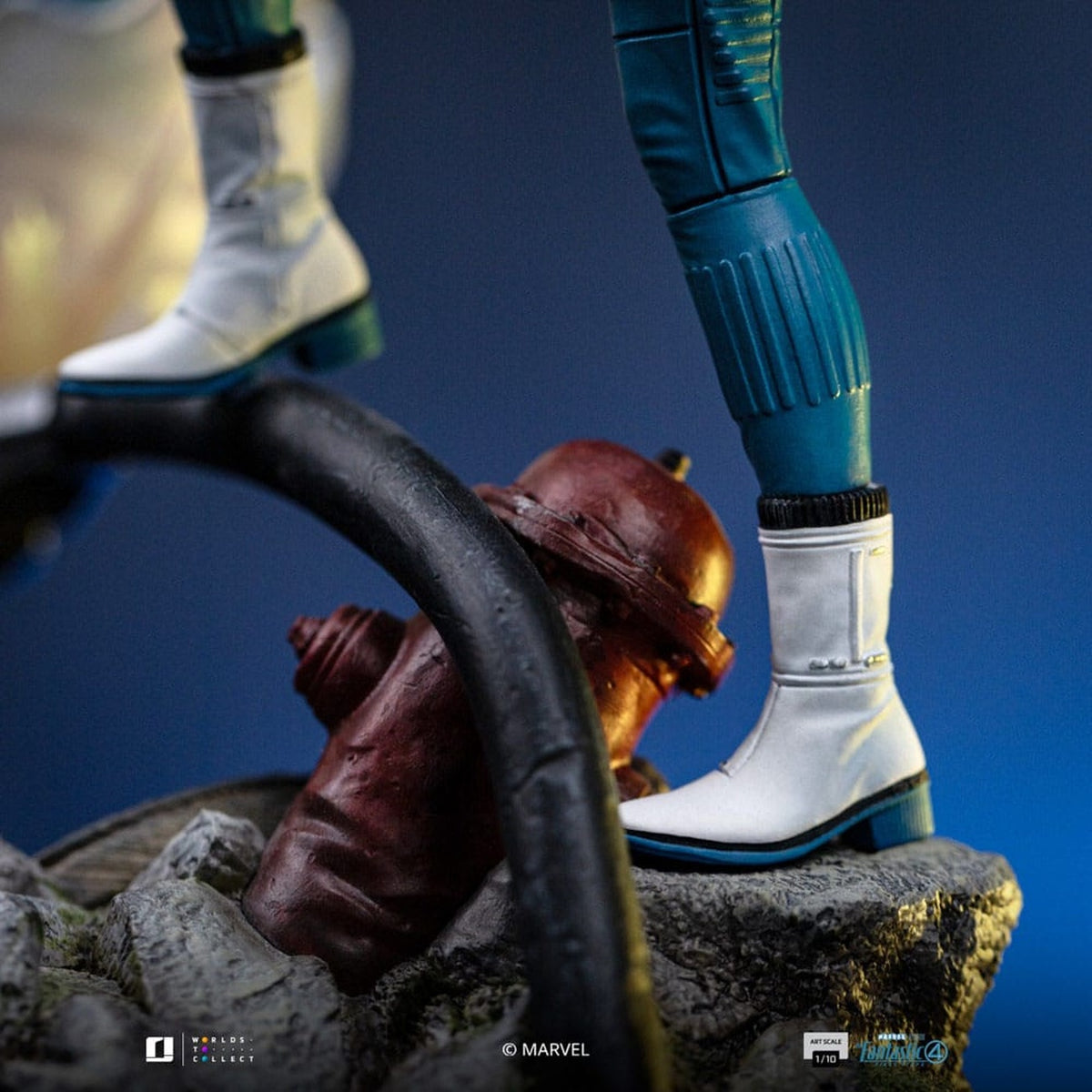Productafbeelding Fantastic Four Art Scale Statue 1/10 Invisible Woman en Franklin 28 cm