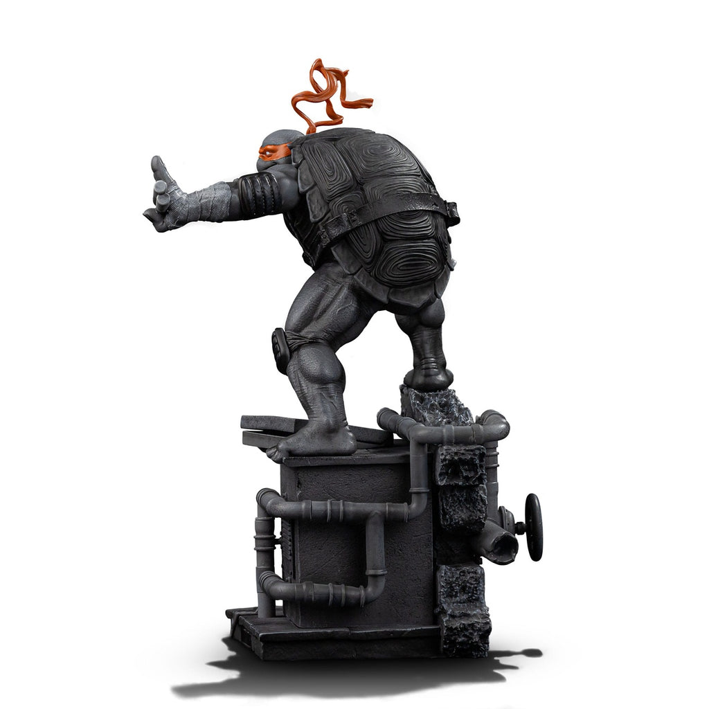 Productafbeelding Teenage Mutant Ninja Turtles Art Scale Statue 1/10 Michelangelo Zwart-wit Variant 26 cm heo exclusive