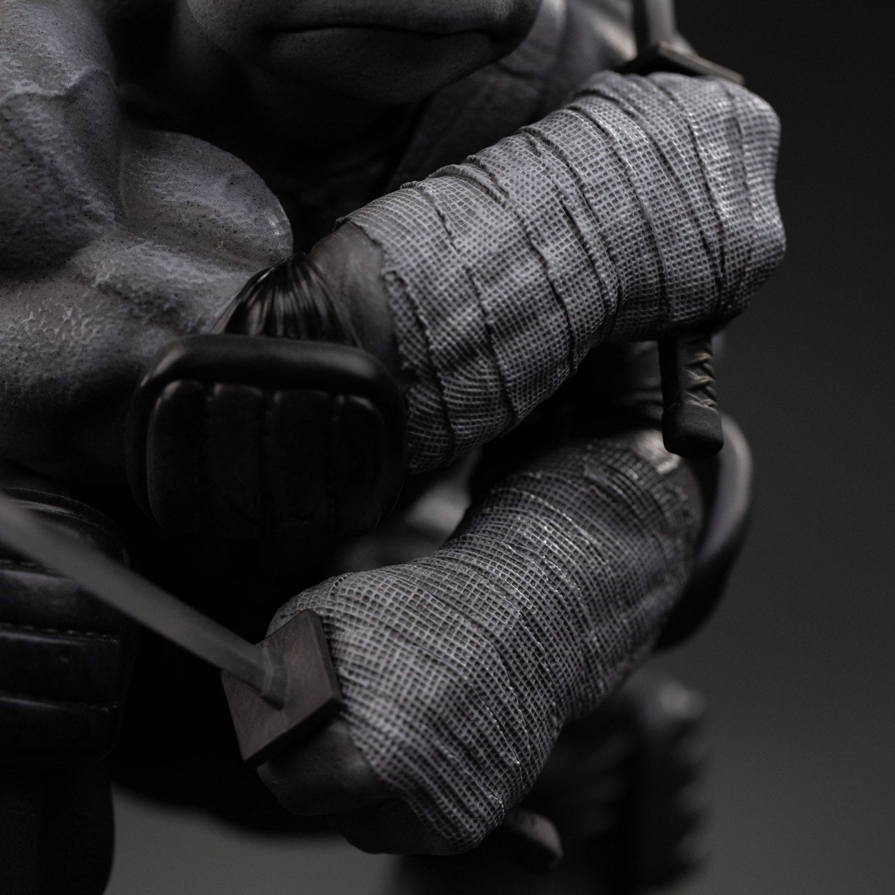 Productafbeelding Teenage Mutant Ninja Turtles Art Scale Statue 1/10 Leonardo Black and White Variant 26 cm heo exclusive