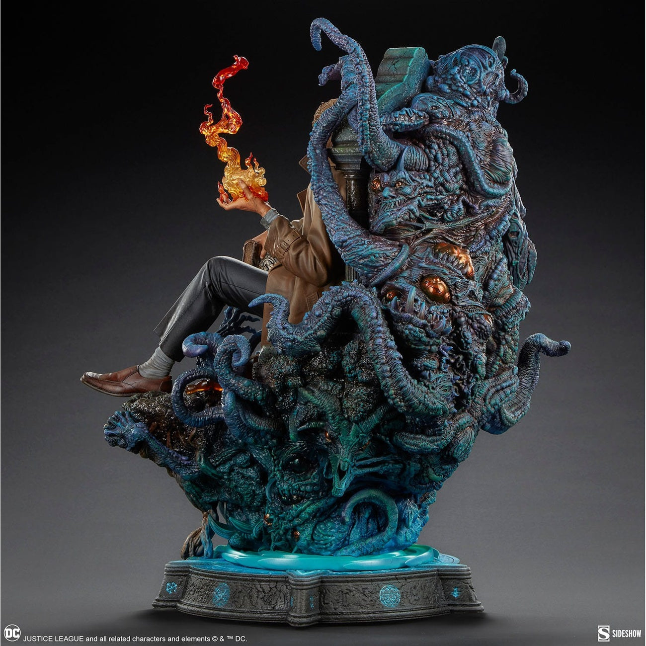 Productafbeelding DC Comics Premium Format Statue John Constantine: Just Another Exorcism Hangover 53 cm