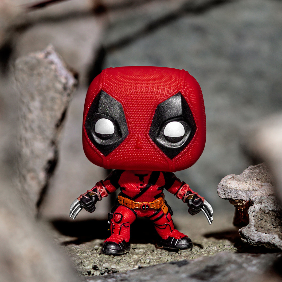 Productafbeelding Deadpool met Messen Funko Pop Wackelkopfiguur