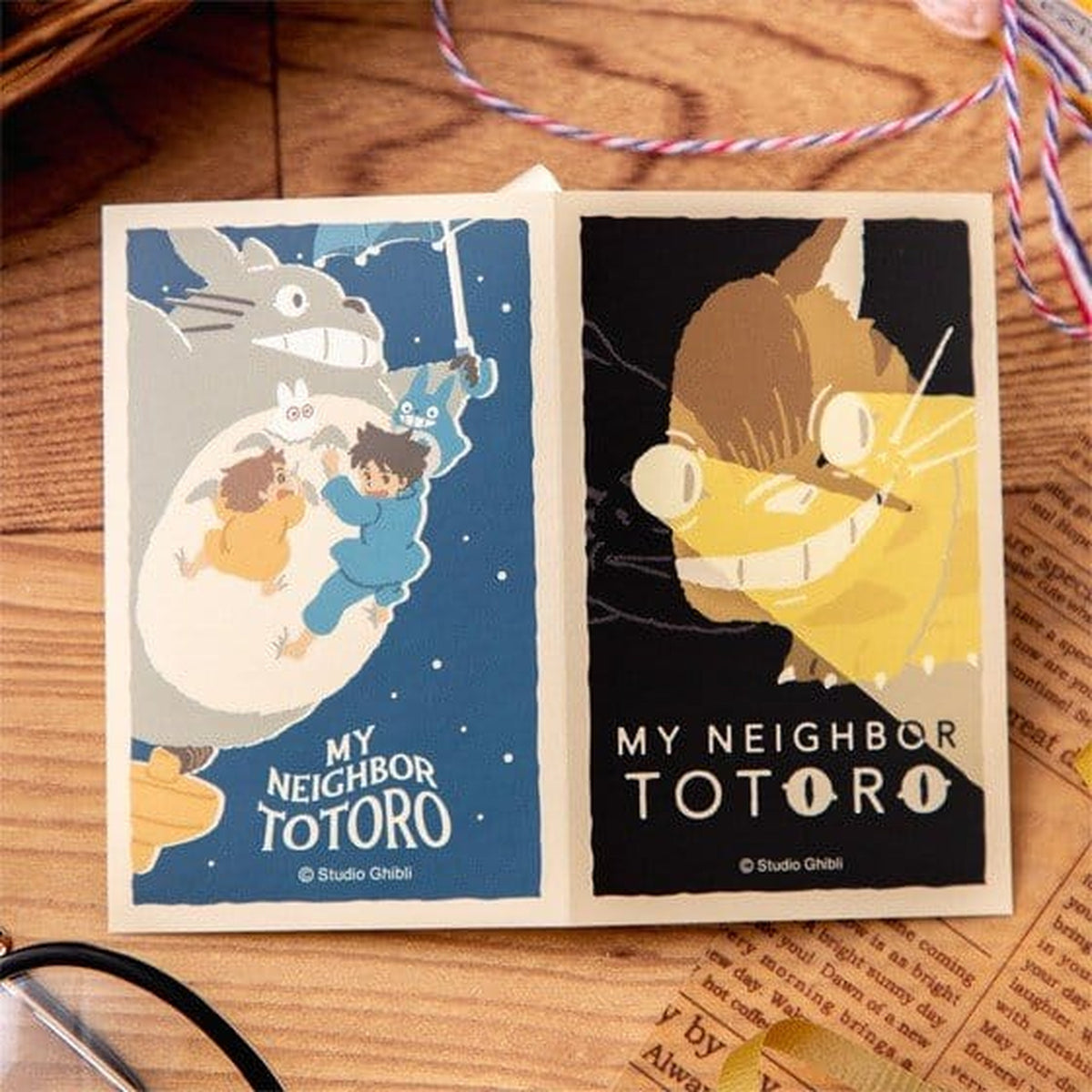 Productafbeelding Mijn buurman Totoro Sticker Catbus & Vliegende Totoro Retro