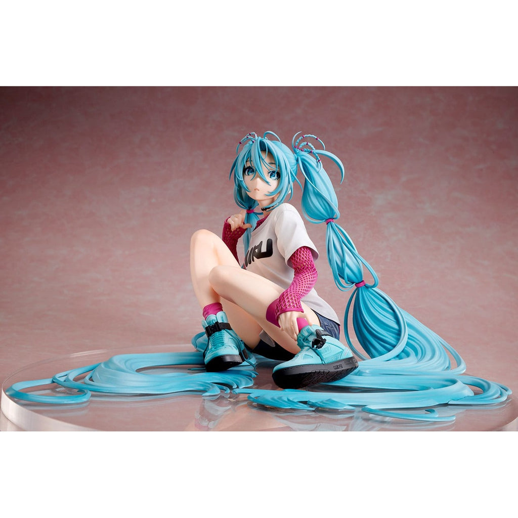 Product image Hatsune Miku Statue 1/4 Yoneyama Mai The Latest Street Style "Cute" 17 cm