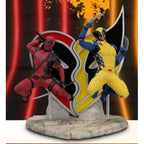 Productafbeelding Deadpool 3 D-Stage PVC Diorama Wolverine 16 cm