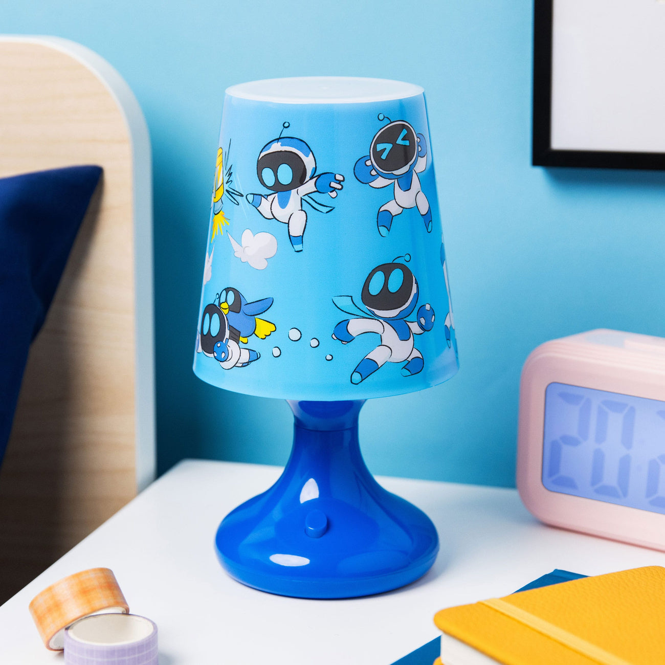 Productafbeelding Astro Bot Tafellamp Astro Bot 18 cm