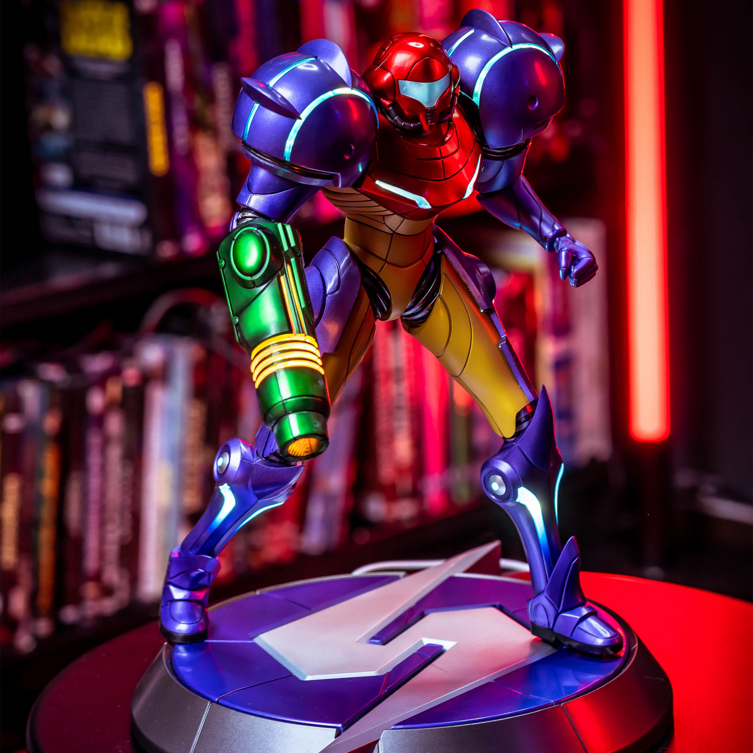 Productafbeelding Metroid Prime PVC Standbeeld Samus Gravity Suit Collectors Edition 25 cm