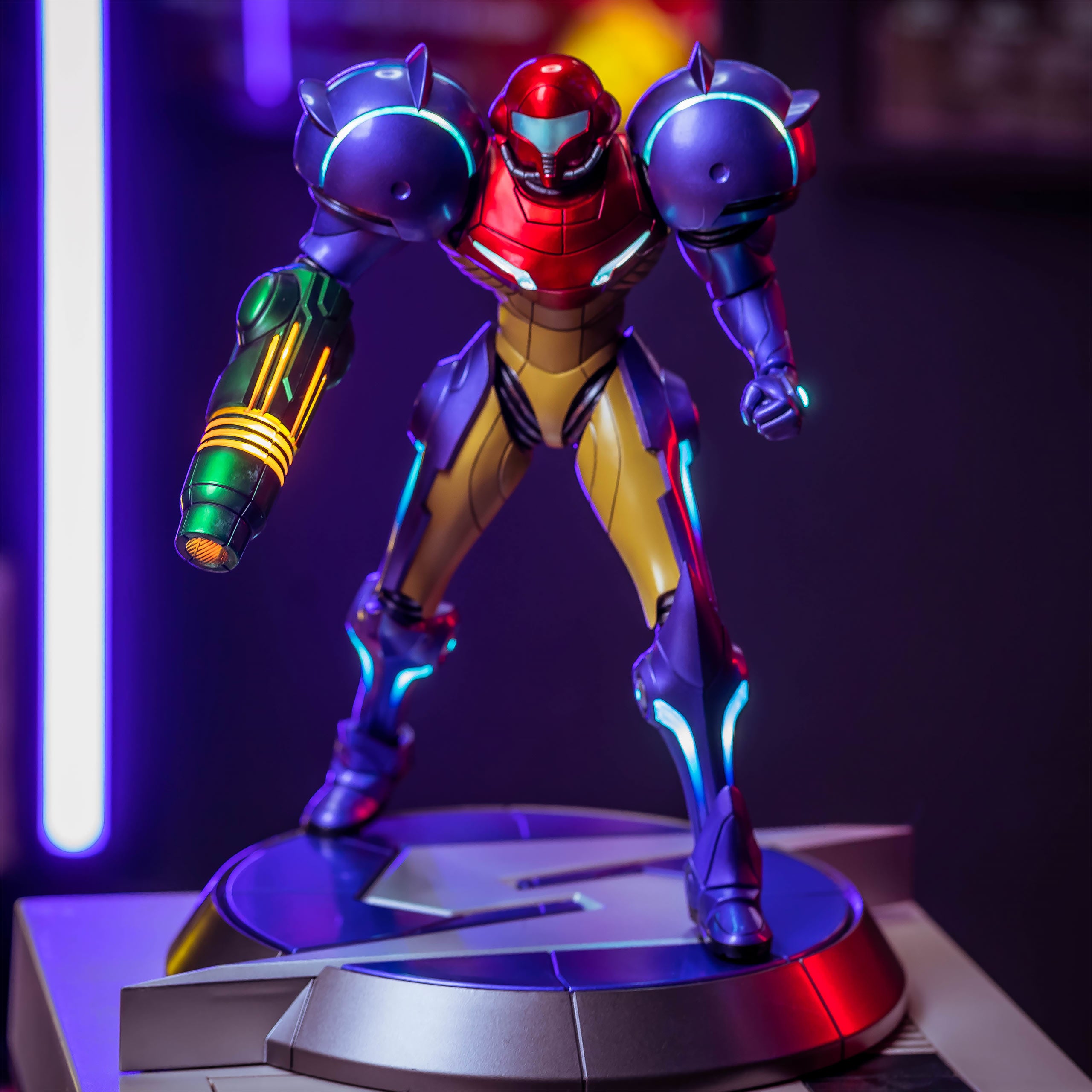 Productafbeelding Metroid Prime PVC Standbeeld Samus Gravity Suit Collectors Edition 25 cm