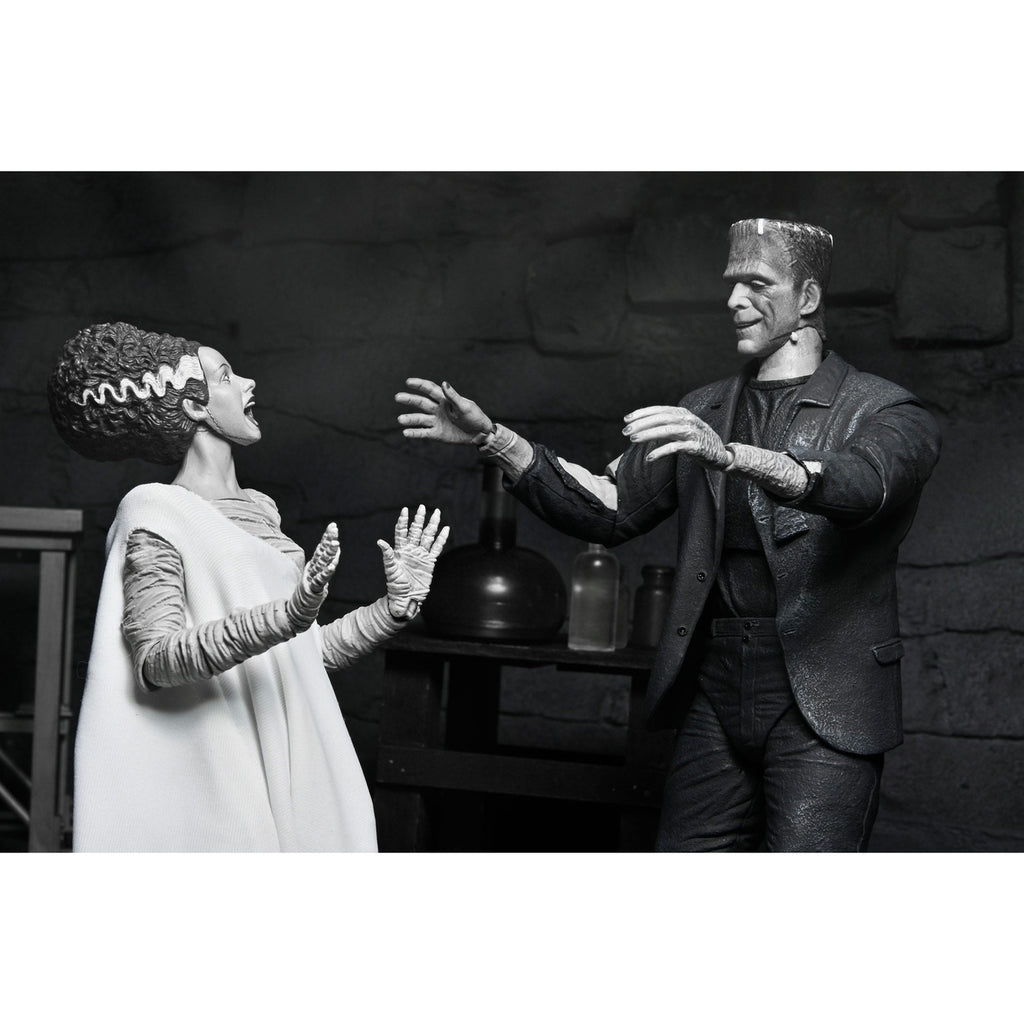 Productafbeelding Universal Monsters Actiefiguur Ultimate Frankenstein’s Monster (Bride of Frankenstein) (Z/W) 18 cm