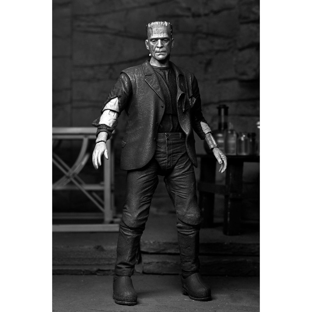 Productafbeelding Universal Monsters Actiefiguur Ultimate Frankenstein’s Monster (Bride of Frankenstein) (Z/W) 18 cm