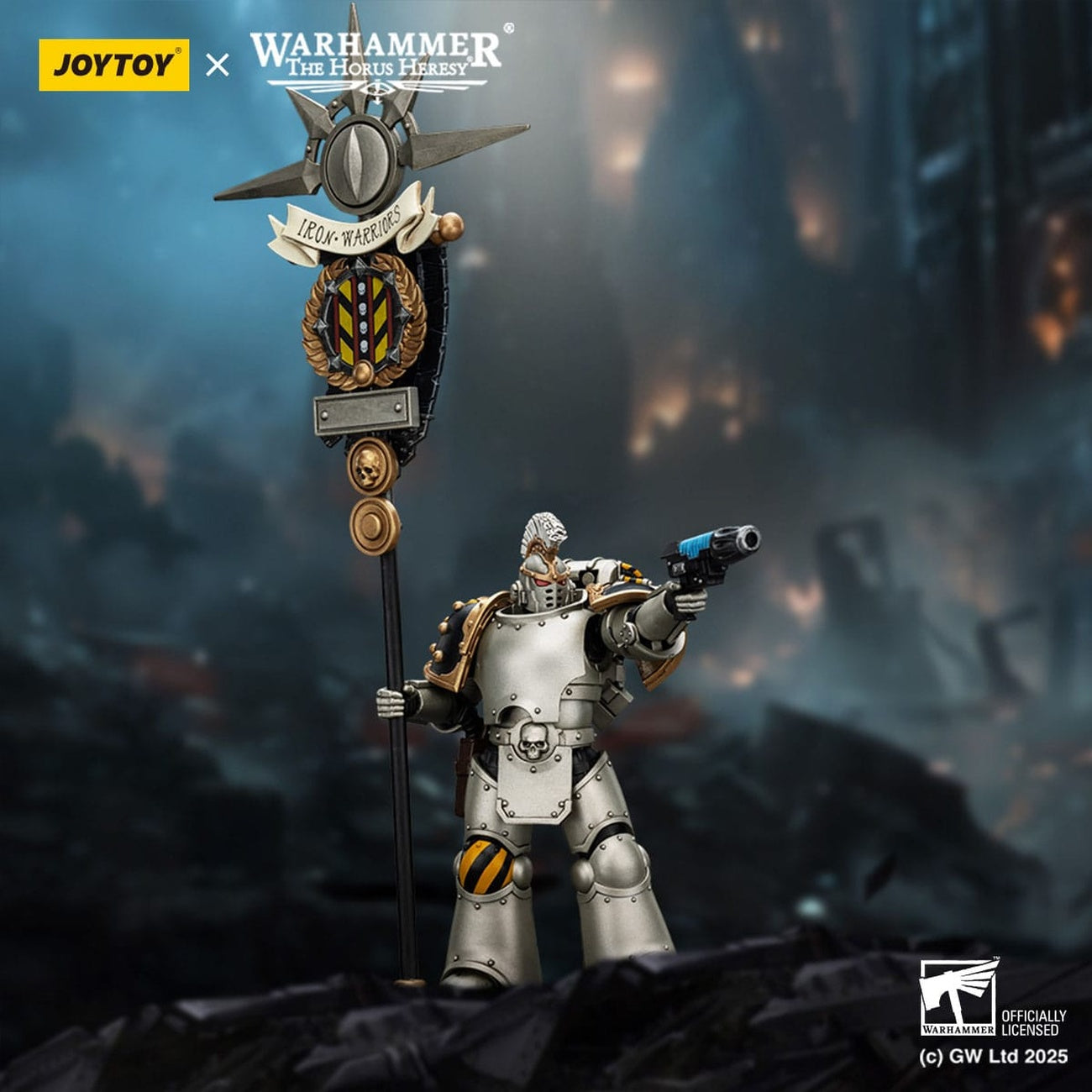 Product image Warhammer The Horus Heresy Action Figure 1/18 Iron Warriors Command Squad Chosen with Legion Standard 12 cm
