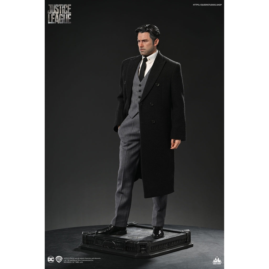 Productafbeelding Justice League Statue 1/4 Bruce Wayne (Ben Affleck) 51 cm