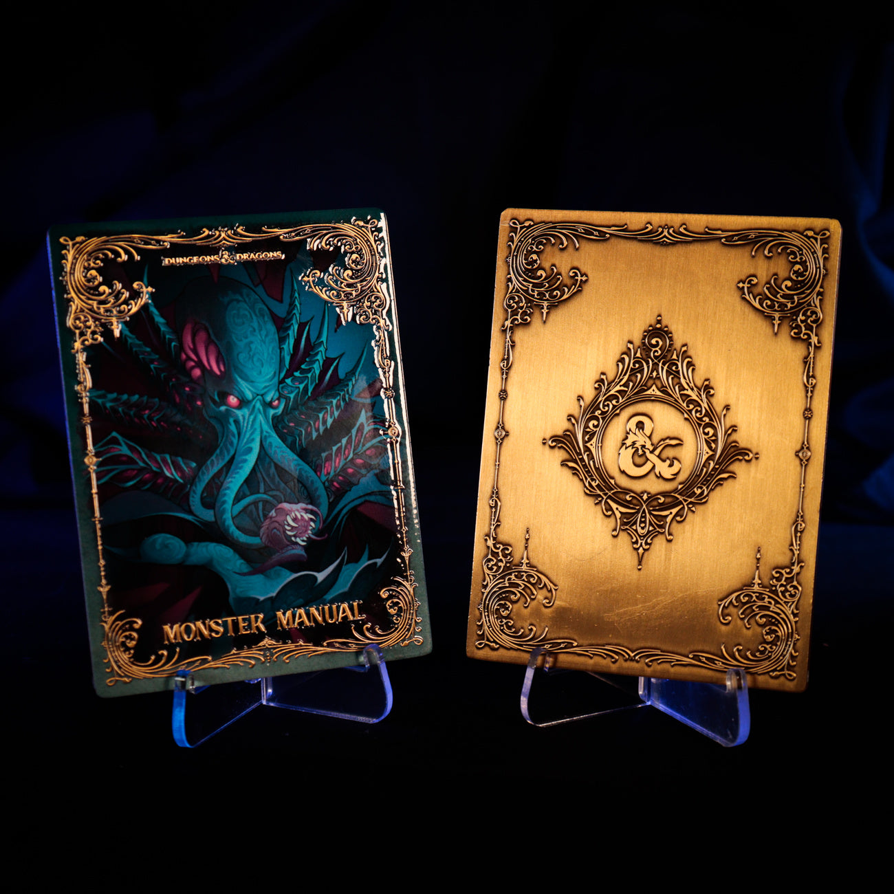 Productafbeelding Dungeons & Dragons – Monster Manual Alternate Cover metalen baar Limited Edition