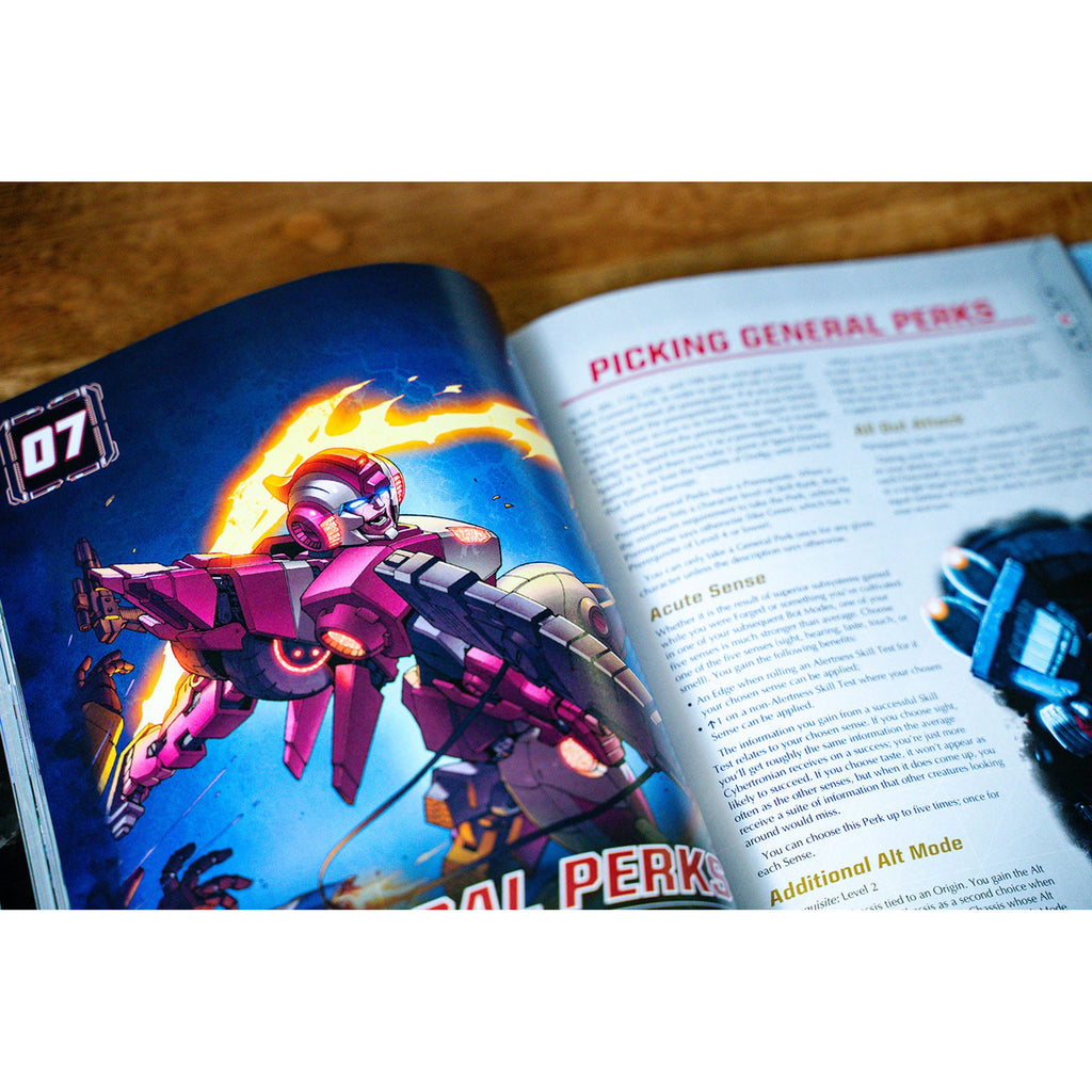 Productafbeelding Transformers RPG Basisboek *Engelse versie*
