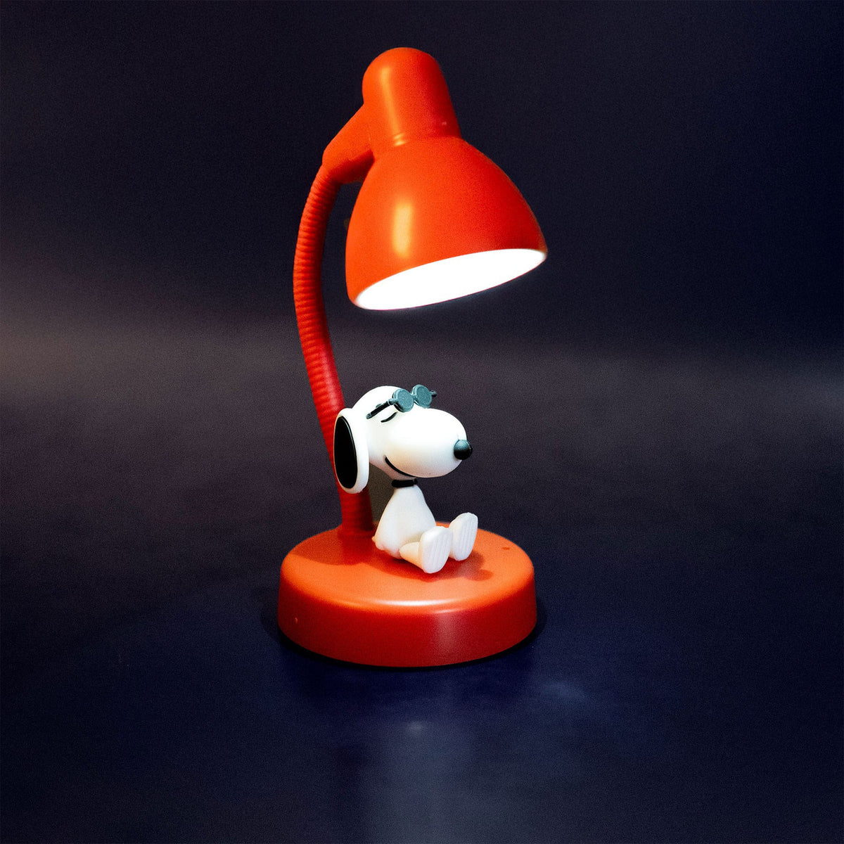 Productafbeelding Peanuts mini LED-lamp met Snoopy-figuur 11 cm