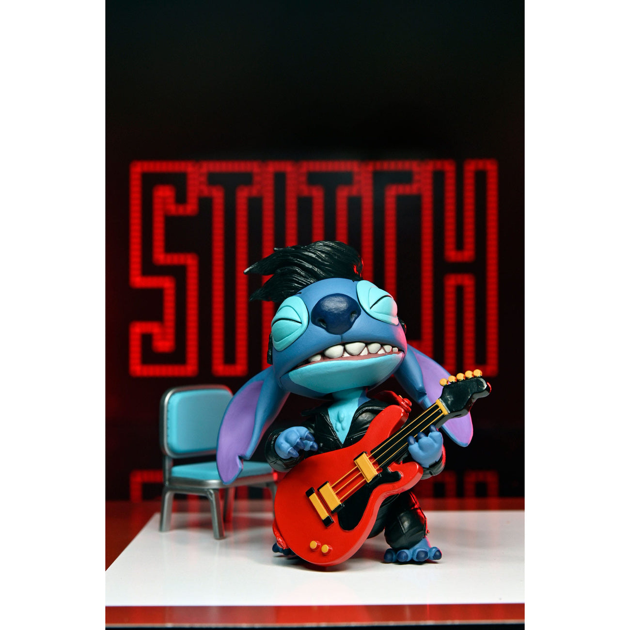 Productafbeelding Lilo & Stitch Actiefiguur Ultimate Singer Elvis Stitch 7 cm