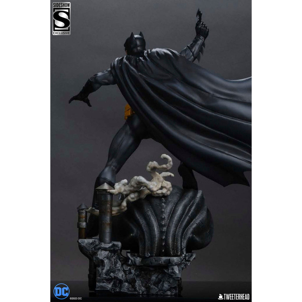 Productafbeelding DC Comics Maquette 1/4 Batman (Black and Gray Edition) 66 cm