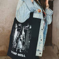 Productafbeelding Pyramid Head tote bag voor Silent Hill fans