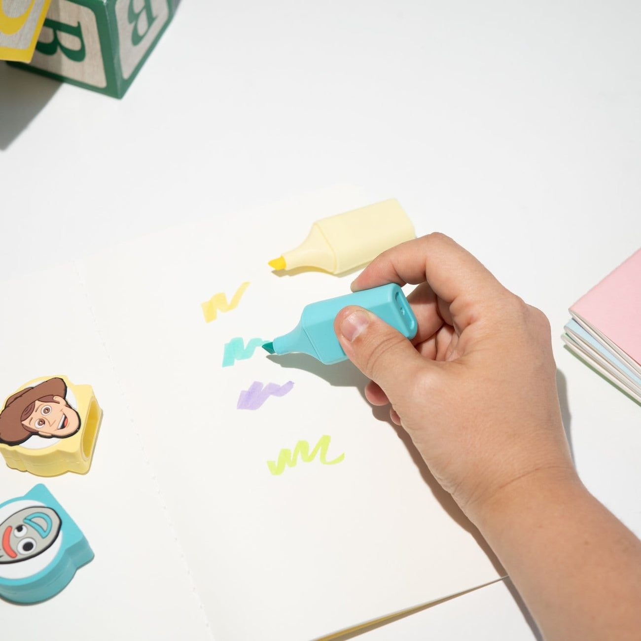 Productafbeelding Toy Story markeerstiften met toppers – set van 4