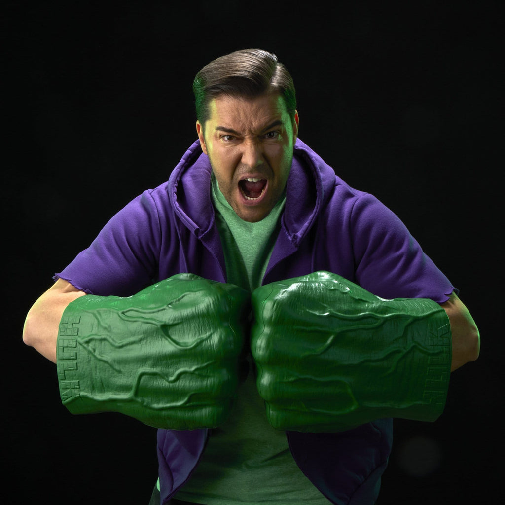 Productafbeelding The Incredible Hulk Marvel Legends Premium Roleplay Vuisten