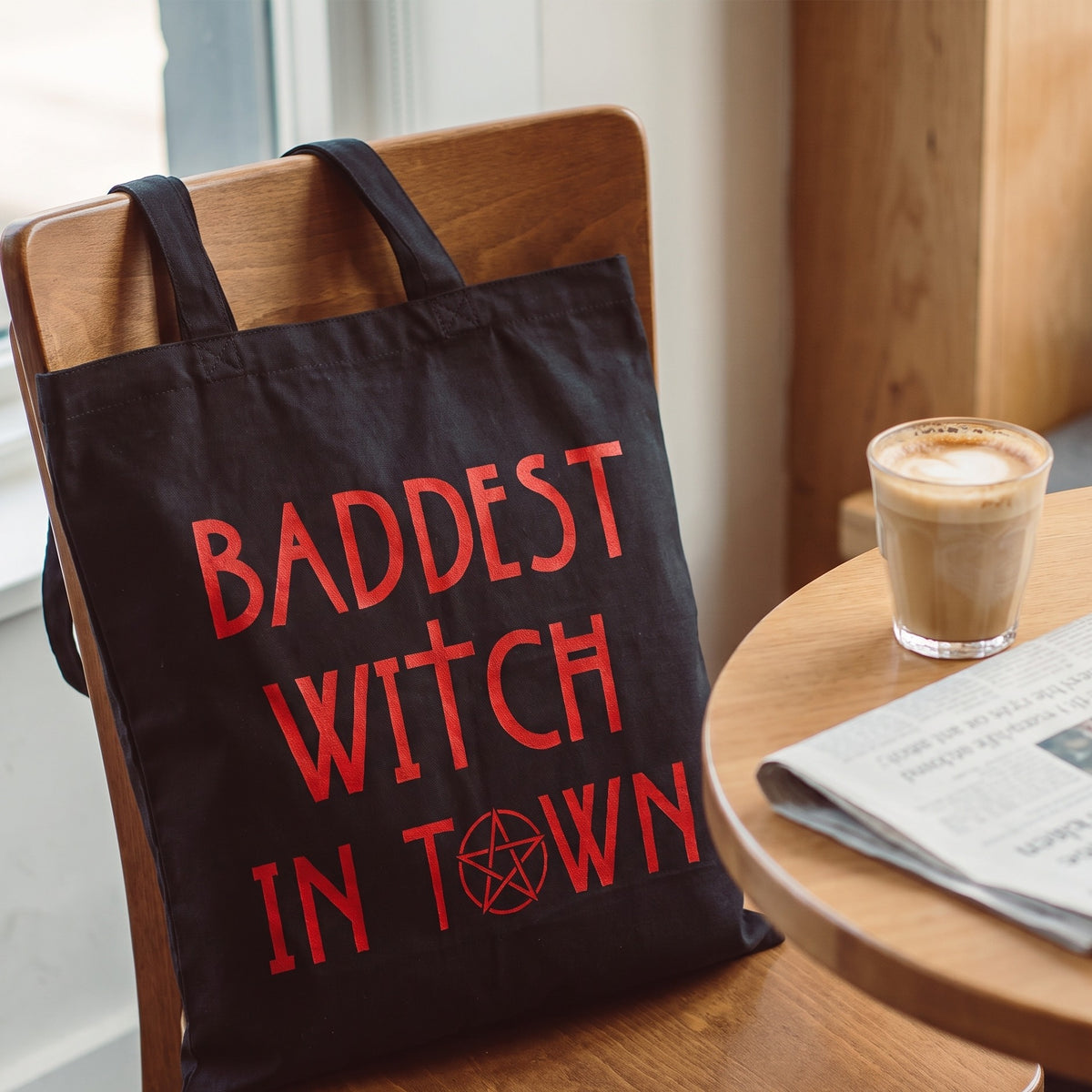 Productafbeelding Baddest Witch in Town tote bag voor American Horror Story fans