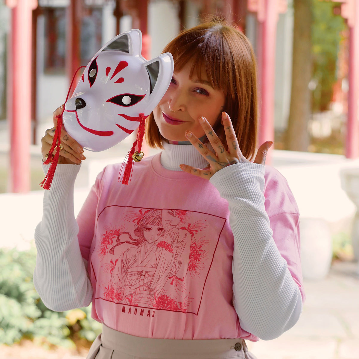 Productafbeelding Maomao Flowers T-shirt voor fans van The Apothecary Diaries