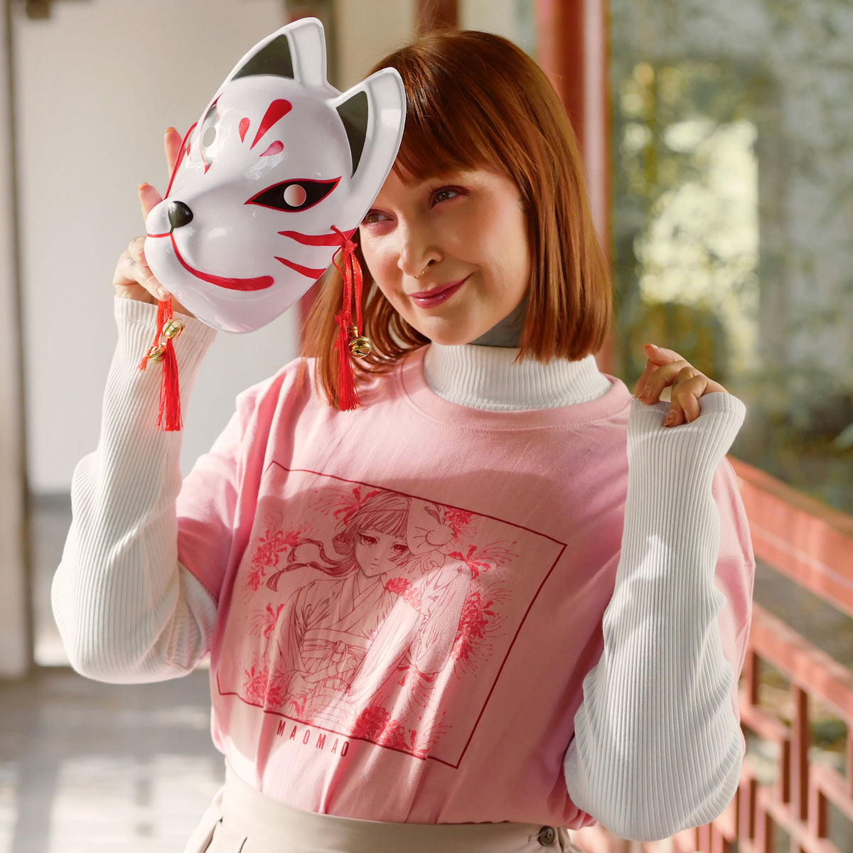Productafbeelding Maomao Flowers T-shirt voor fans van The Apothecary Diaries